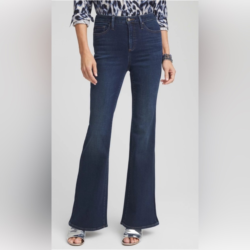 CHICOS SO SLIMMING GIRLFRIEND FLARE LEG JEANS ROYAL STREET INDIGO SZ 3 (16) NWT